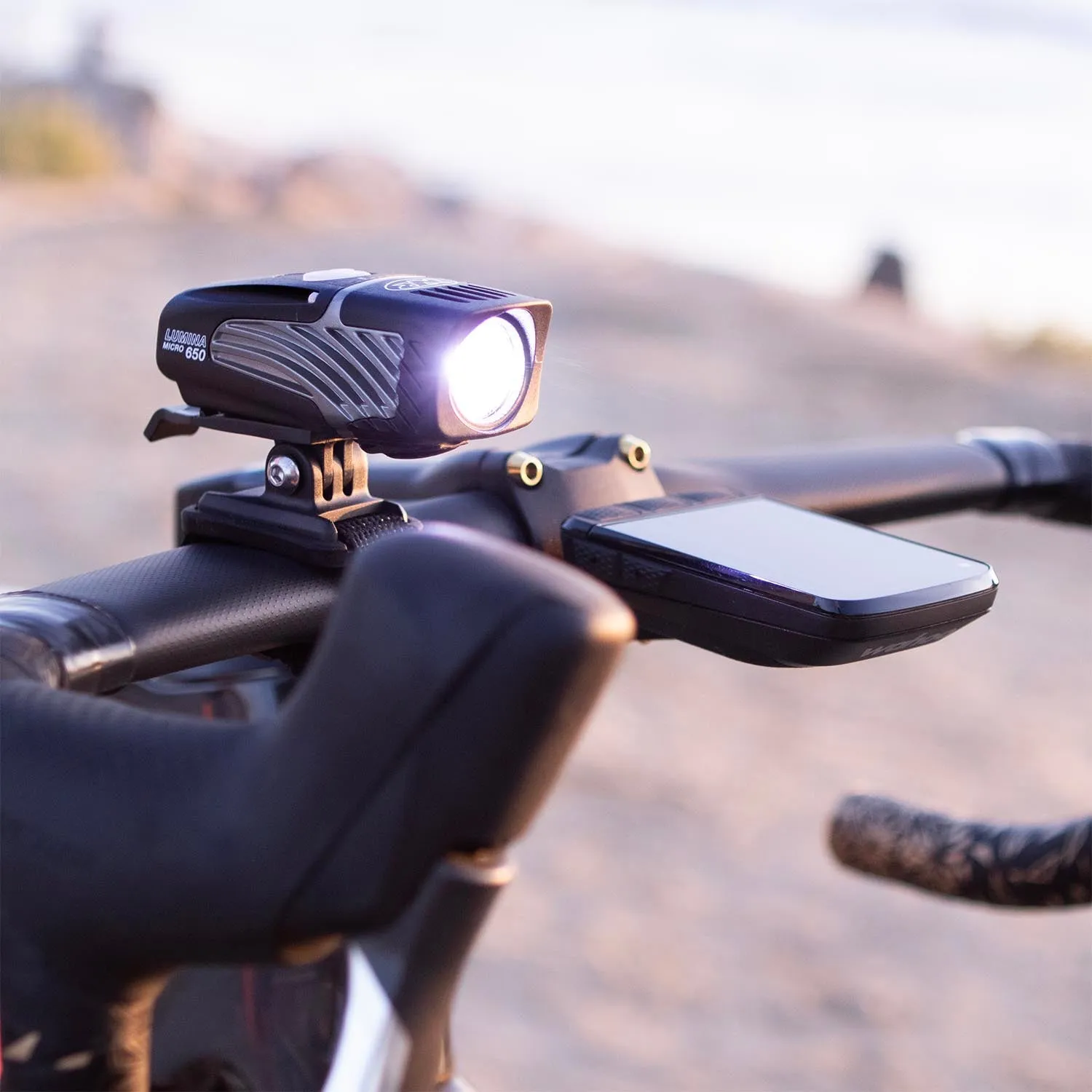 #4010- Aero Handlebar Mount (Lumina™ or Mako™ Series)