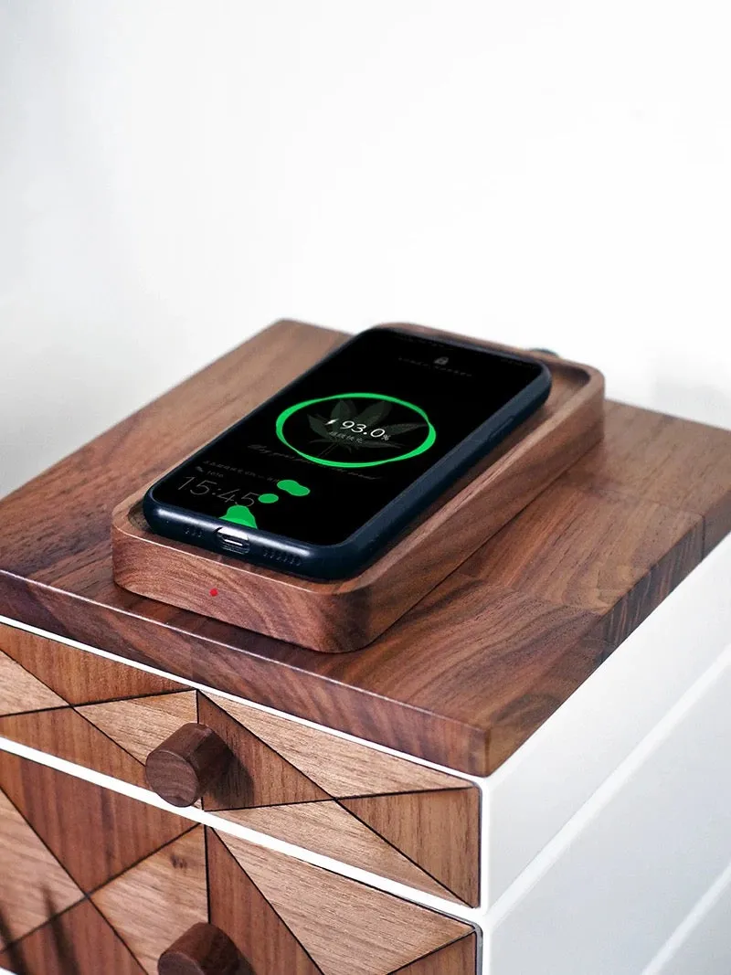 Black Walnut MagSafe Tray Charger