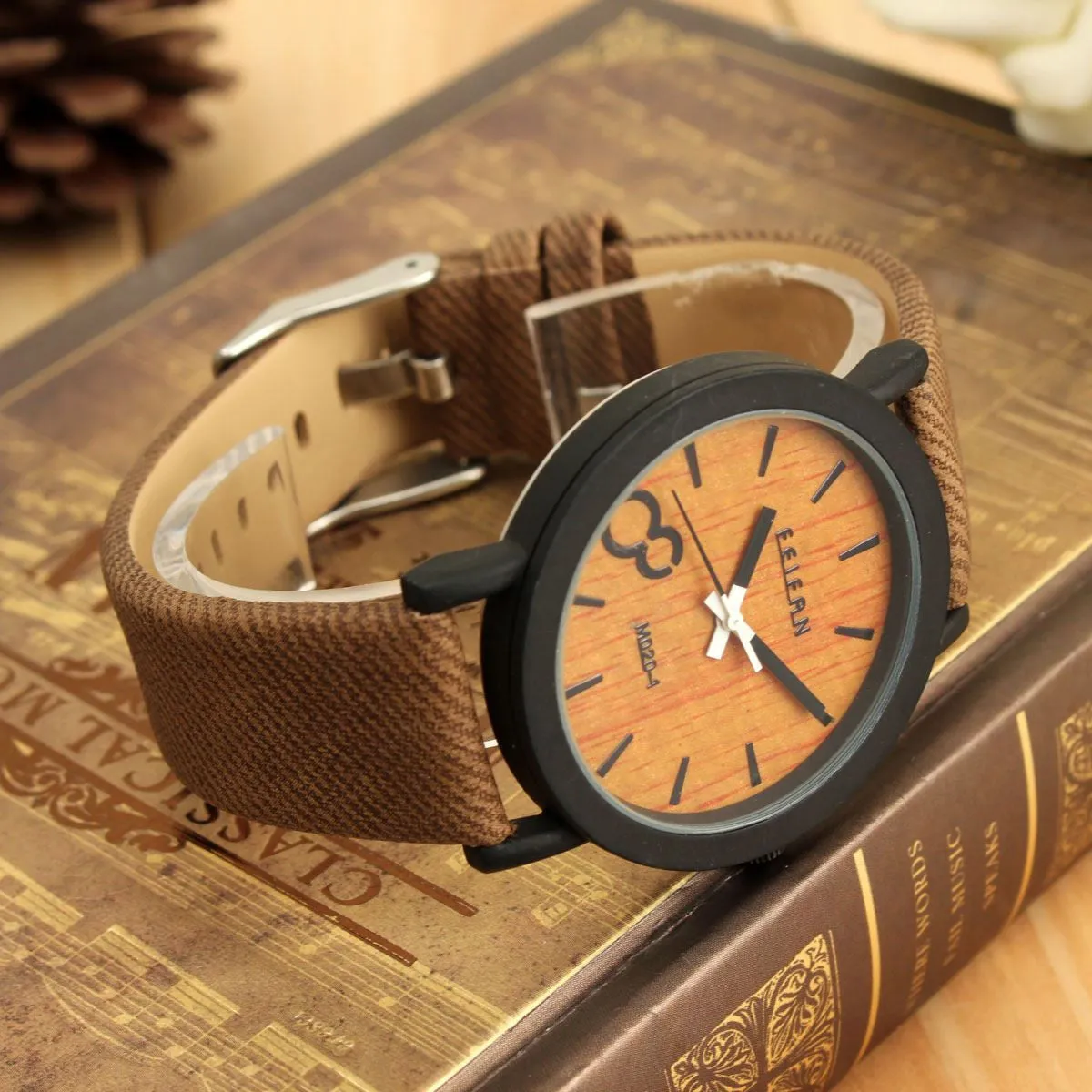 New Fashion Design Simulation Wooden Quartz Men Watches Casual Wooden Color Leather Strap Watch Wood Male Wristwatch Hot Sale